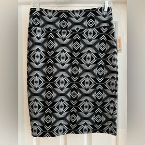 LuLaRoe “Cassie” Pencil Skirt